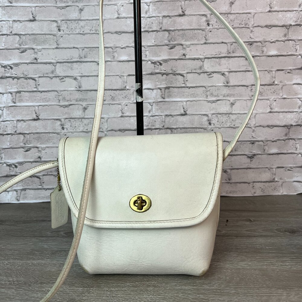 COACH 9919 Vintage Shoulder Bag Turnlock Leather Bone